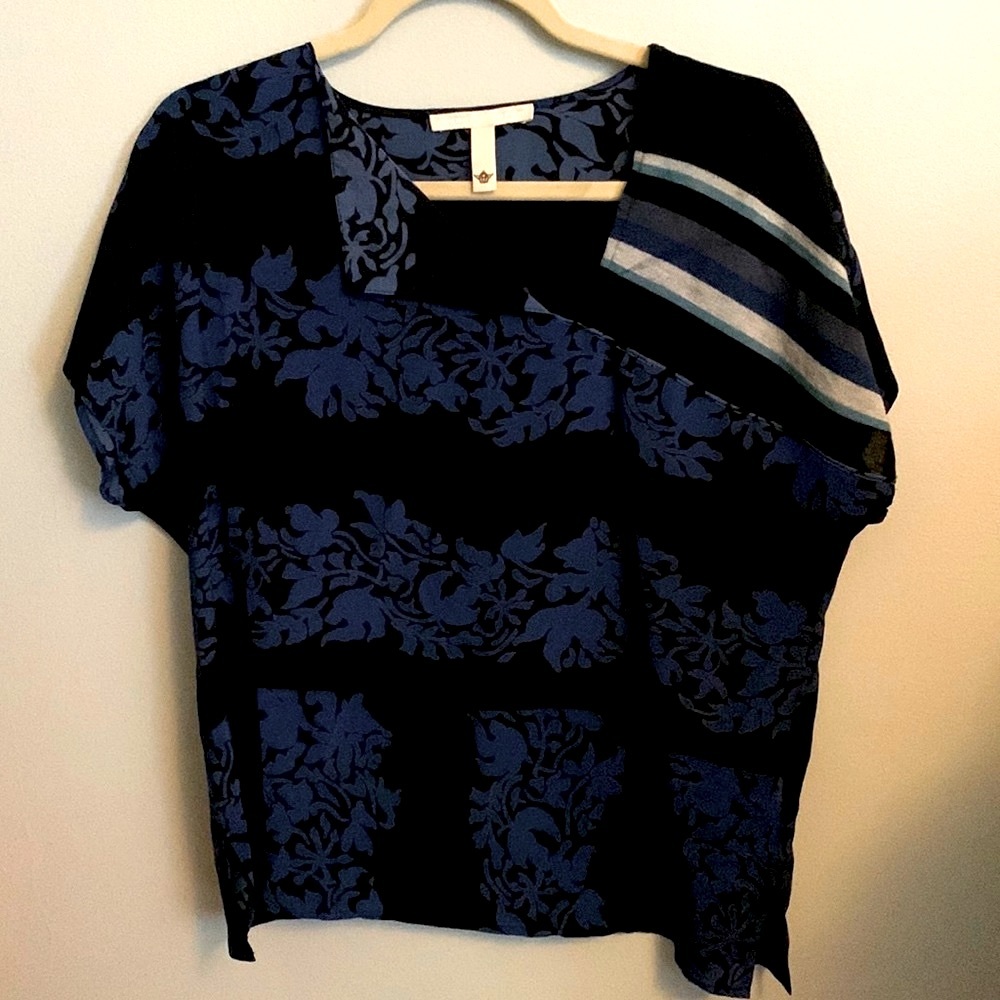 Burning Torch printed short sleeve top